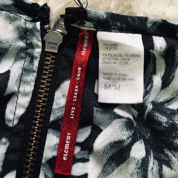 Sleeveless Top - Picture 4 of 4